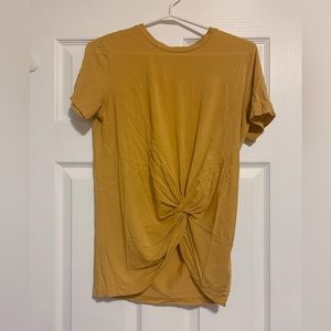 Aritzia/Wilfred Twisted Tee (XS) in Mustard